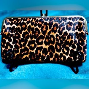 HOBO Lauren Clutch-Wallet